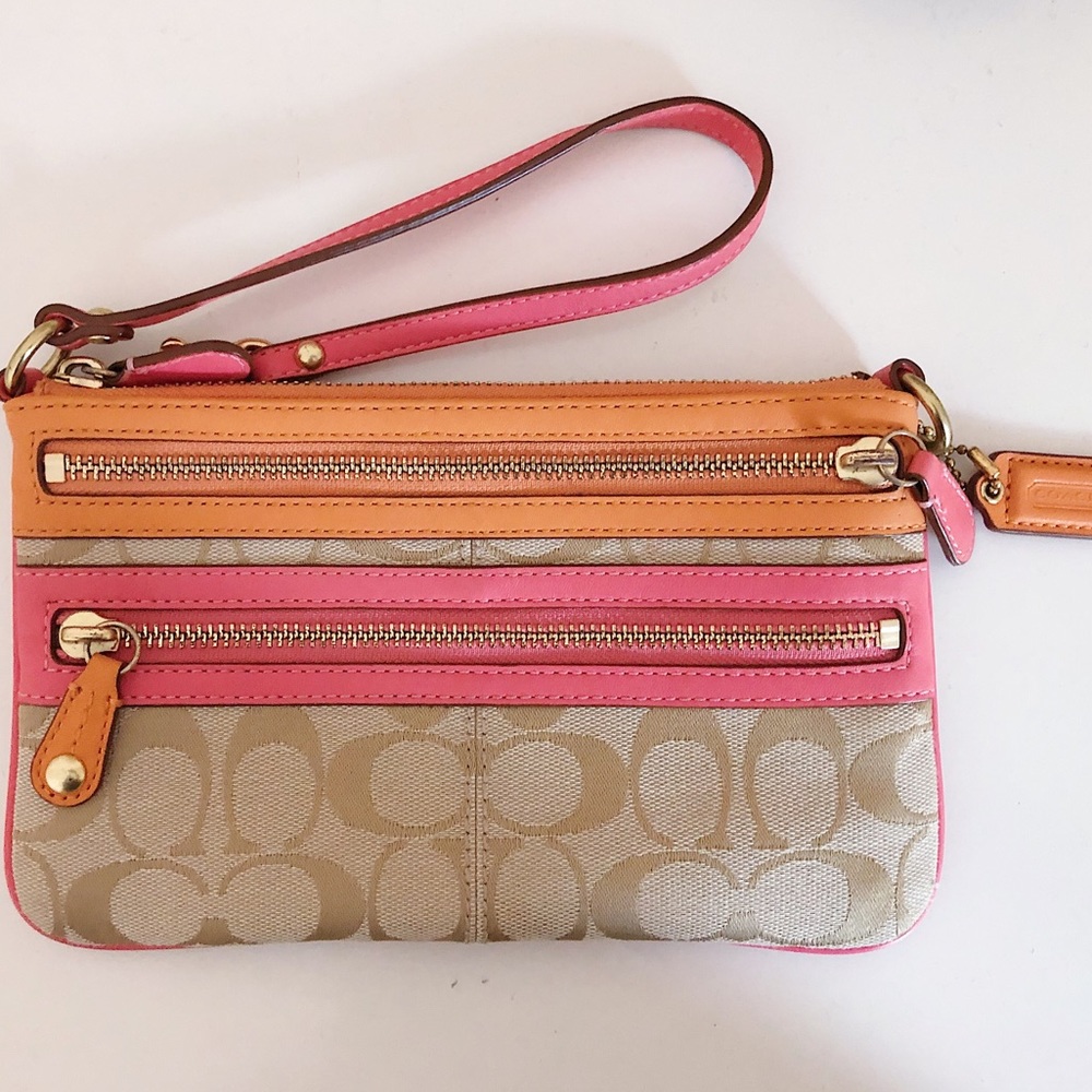 NWOT Coach Triple Zipper Pink & Orange C Wristlet